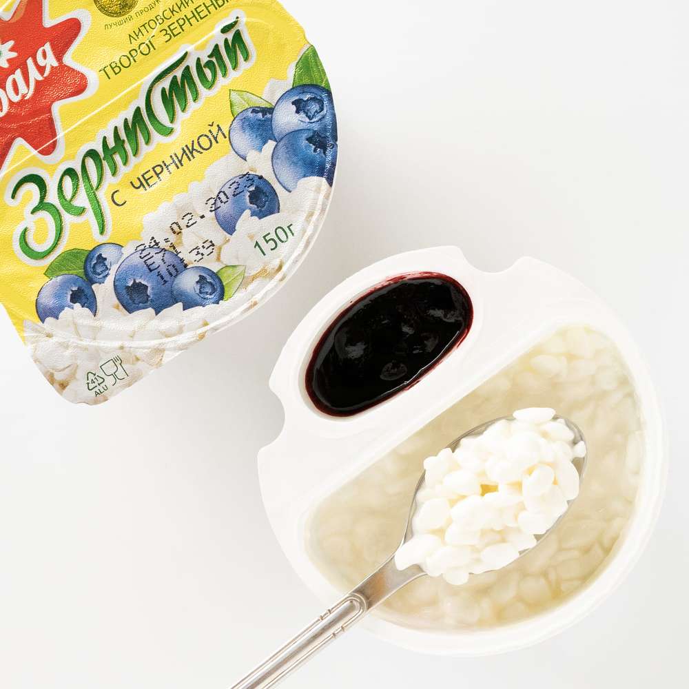 Cottage cheese granulated with blackberry jam, 7% fat Svalya